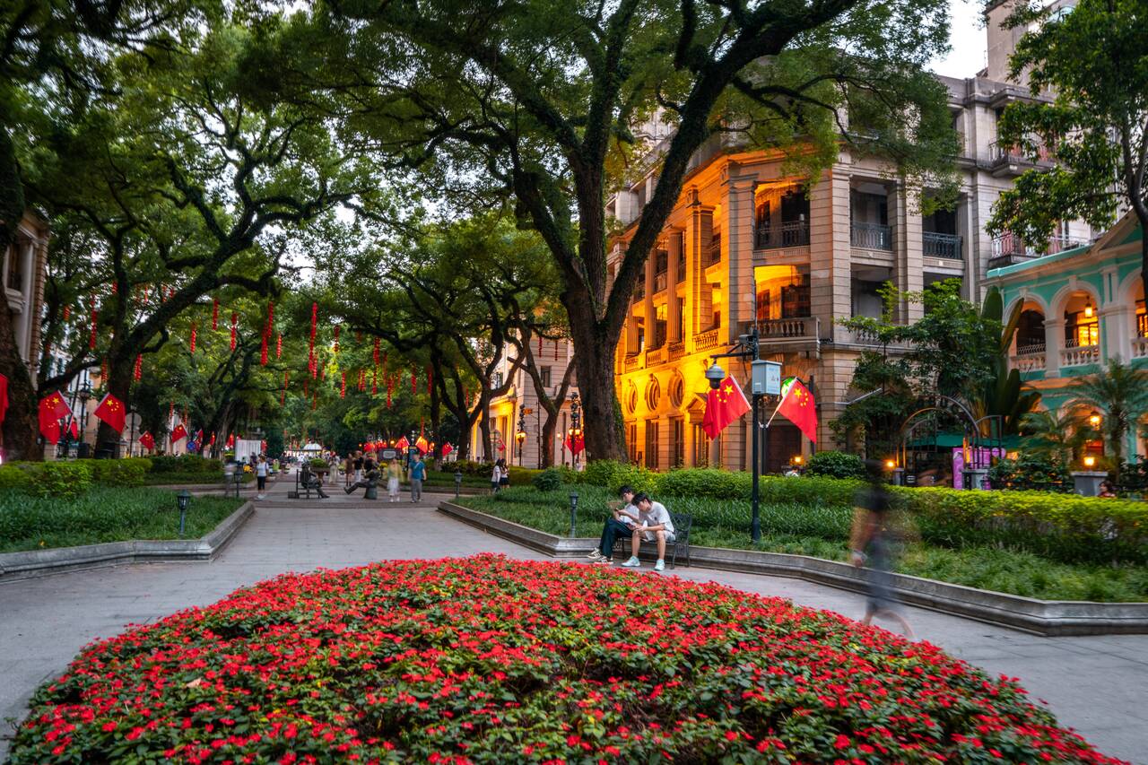 People hanging out at Shamian Dao Island
