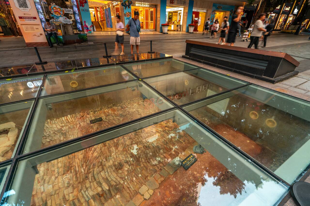Ancient roads under Beijing Street in Guangzhou