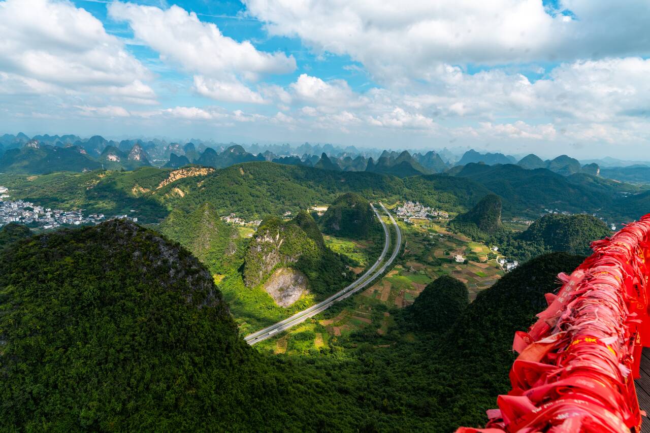 The view from the platform at the top of Ruyi Peak