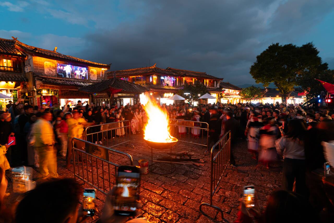 Bonfire starting at Sifang Street Square