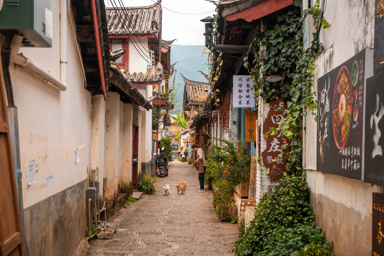 The street at Baisha Ancient Town