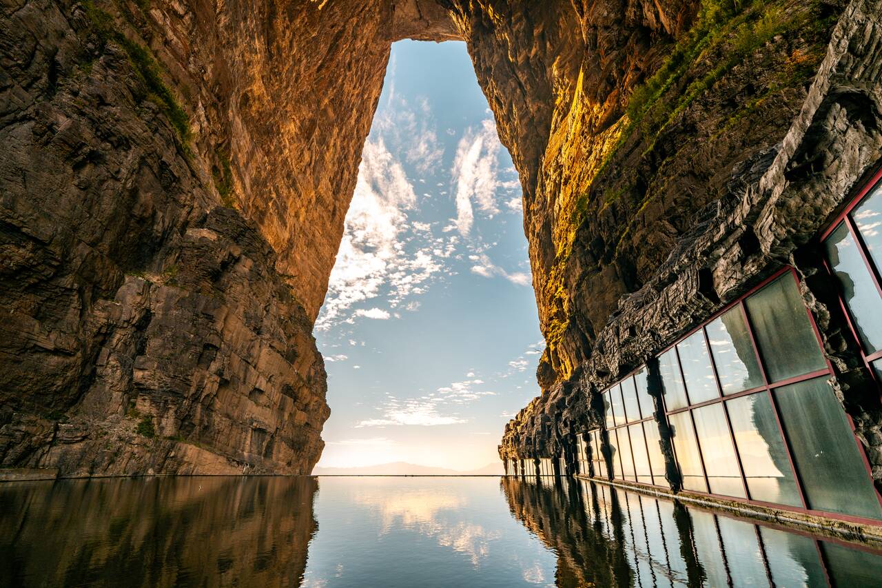 The view from the Gateway to Heaven in Tianmen Mountain
