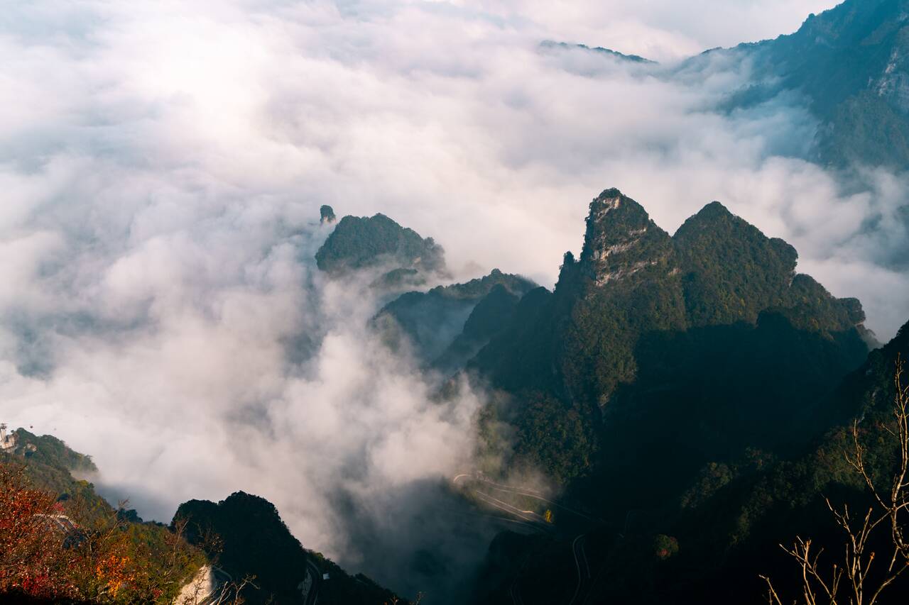 Mountains seen from hiking trails along the Upper Station