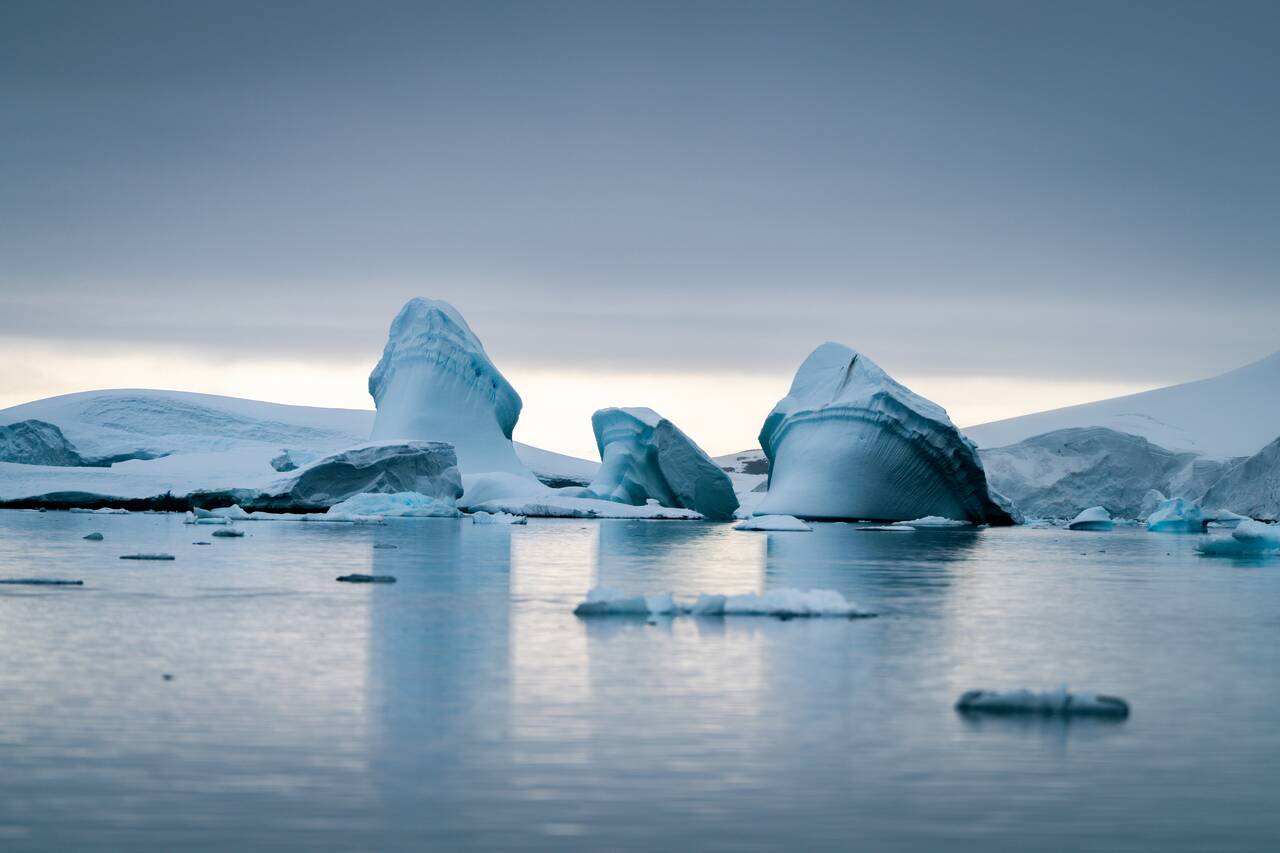 Stuck ice bergs at Ice Berg Graveyard