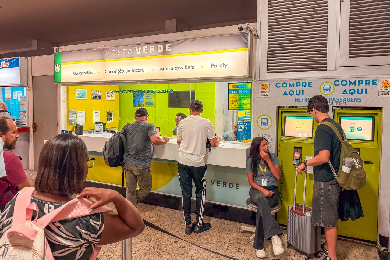 Costa Verde kiosks at Rodoviária do Rio