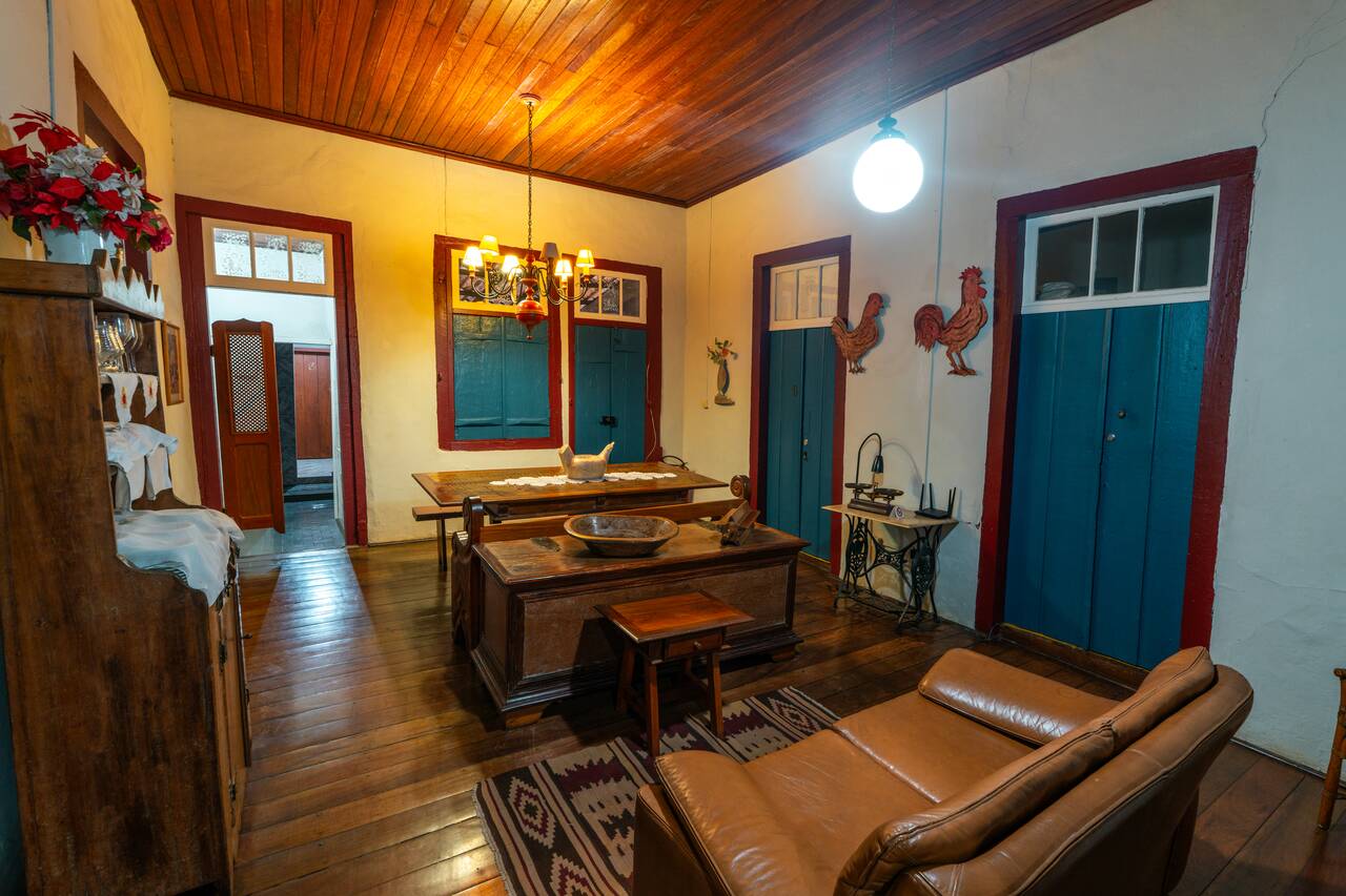A living room inside a colonial inn i was staying