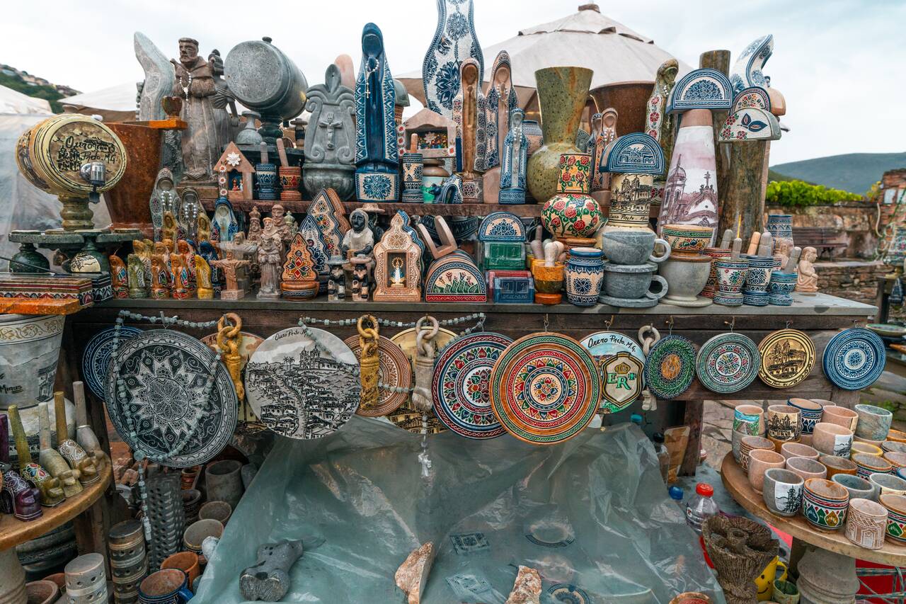 All the souvenirs sold at Feira de Artesanato de Ouro Preto