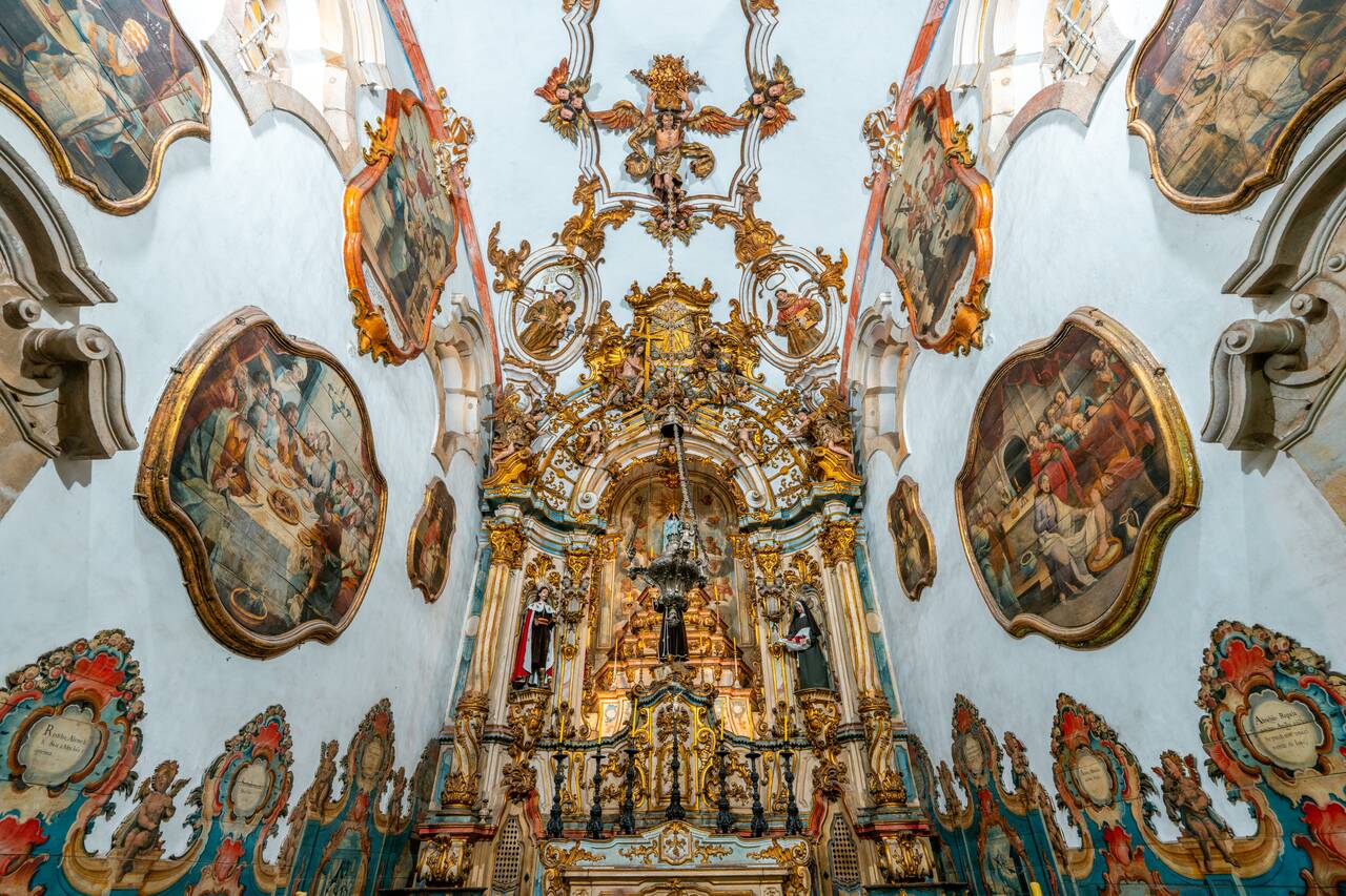 The altar at Igreja de São Francisco de Assis