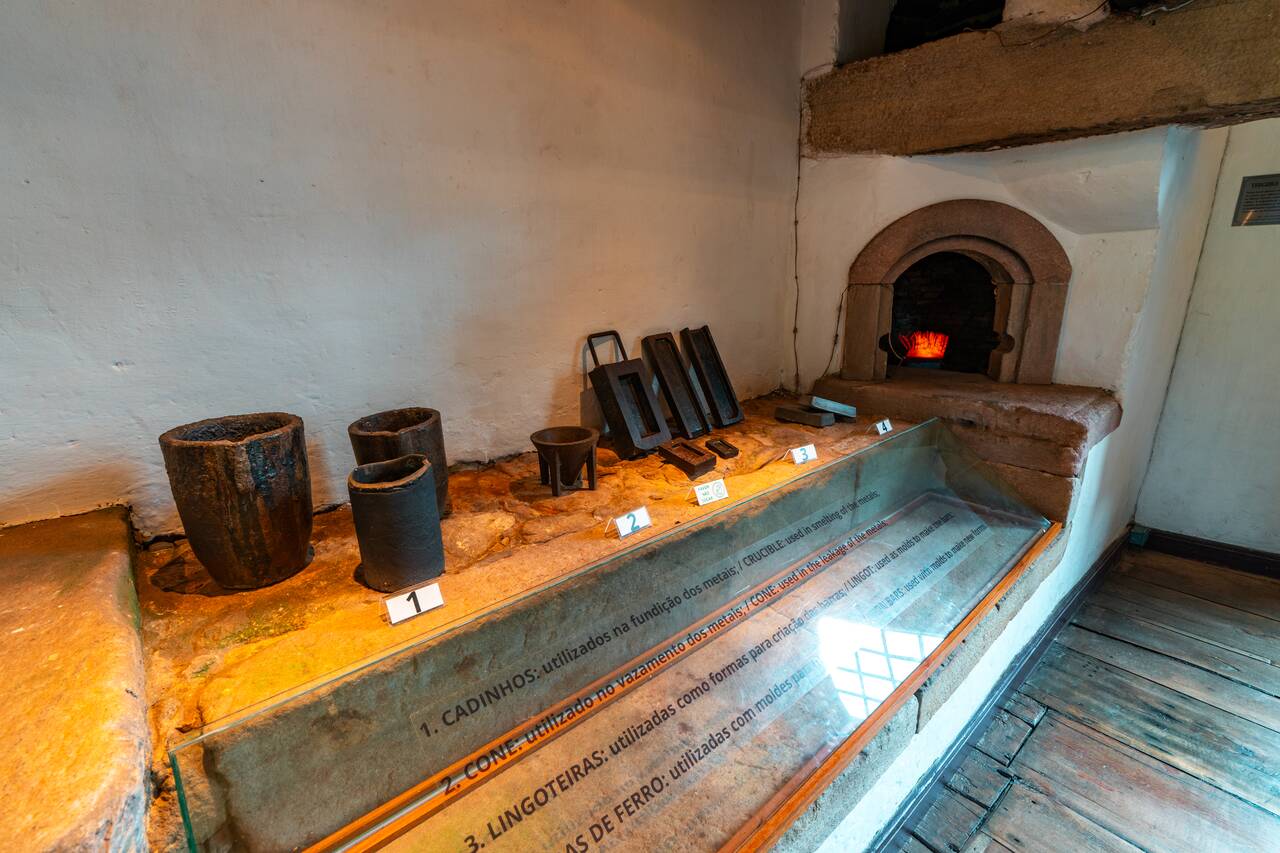 Gold making process displayed in Casa dos Contos Museum