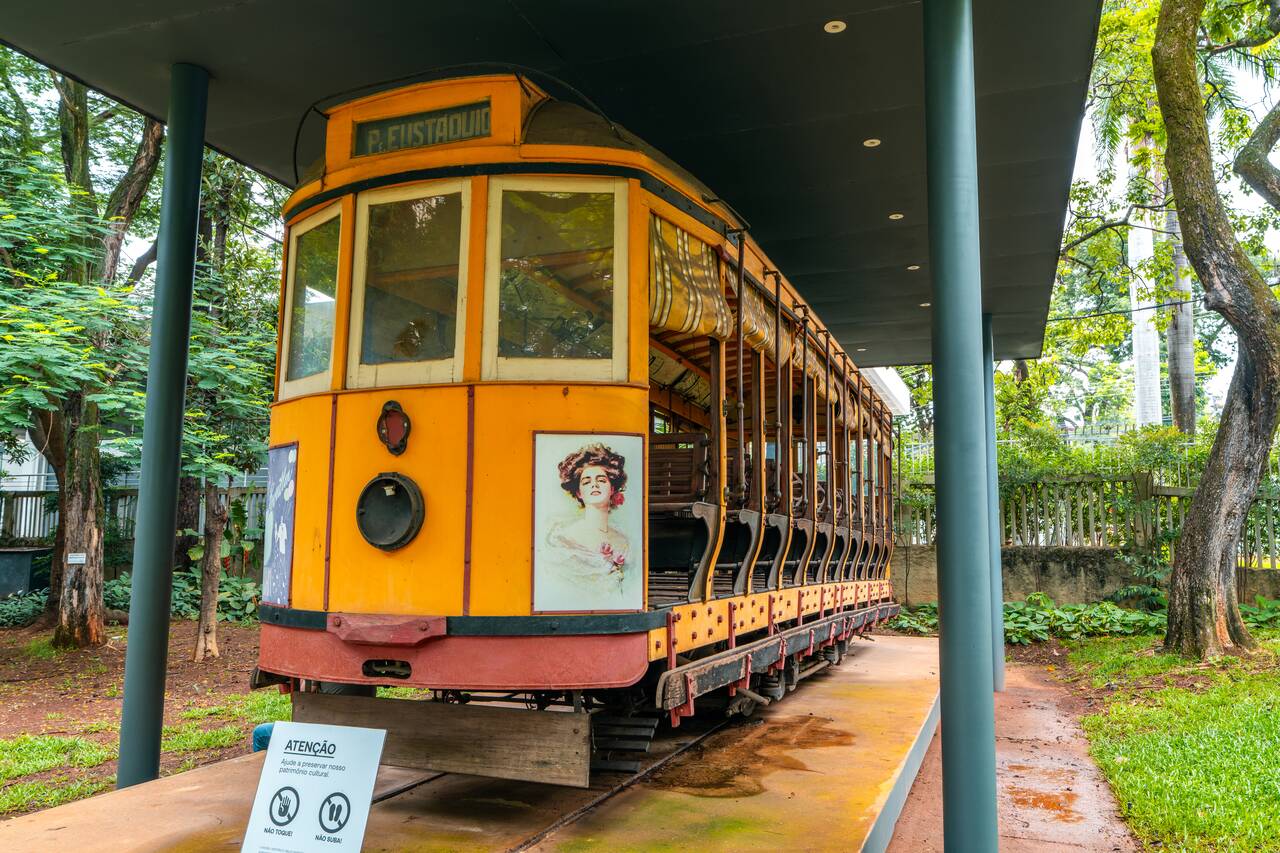 An old tram at Museu Histórico Abílio Barreto