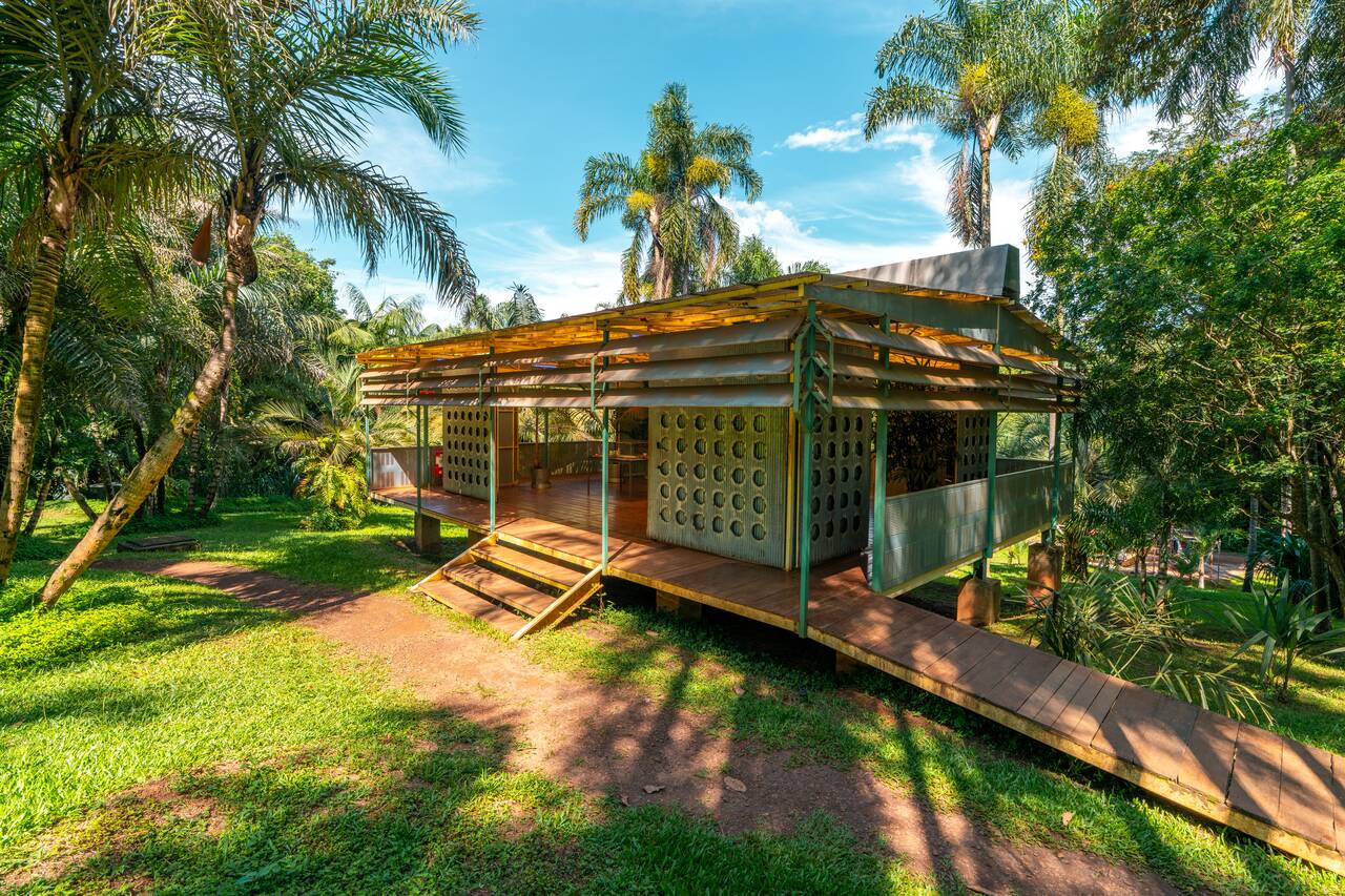 A gallery across Piscina