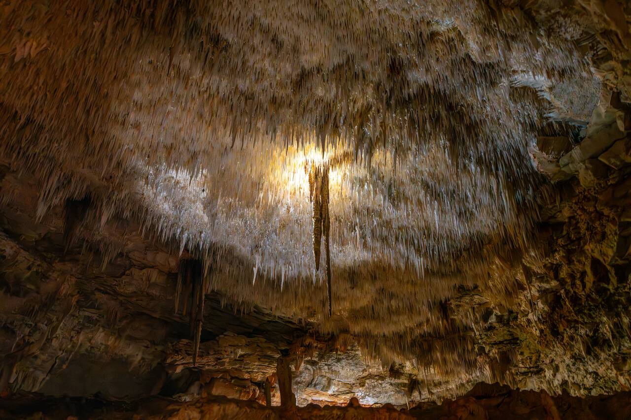stalactites at Gruta da Fumaça