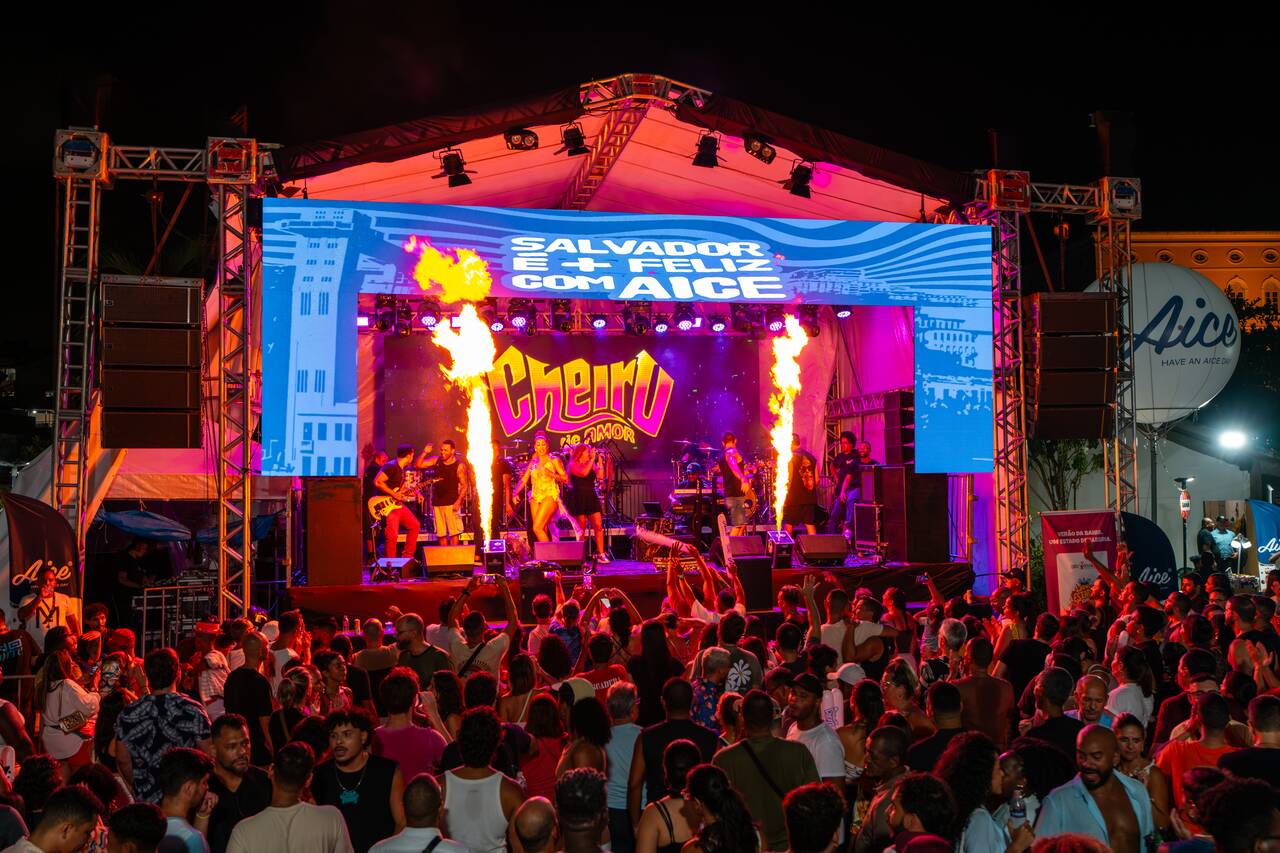 Cheiro de Amor concert at Praça das Artes