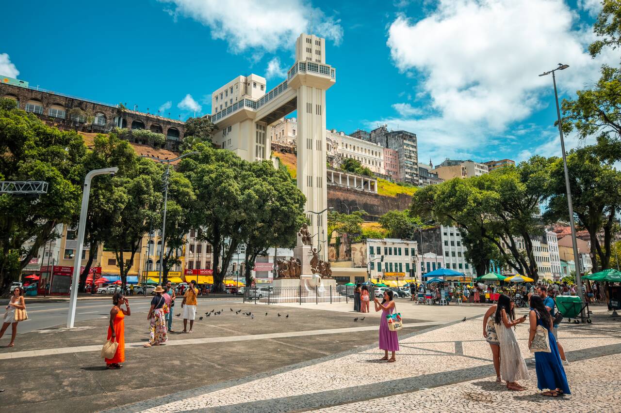 Elevador Lacerda seen from the bottom