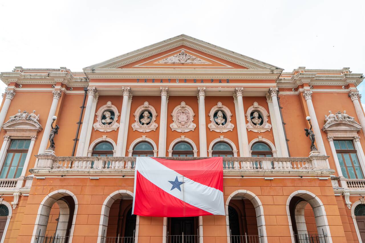The facade of Theatro da Paz