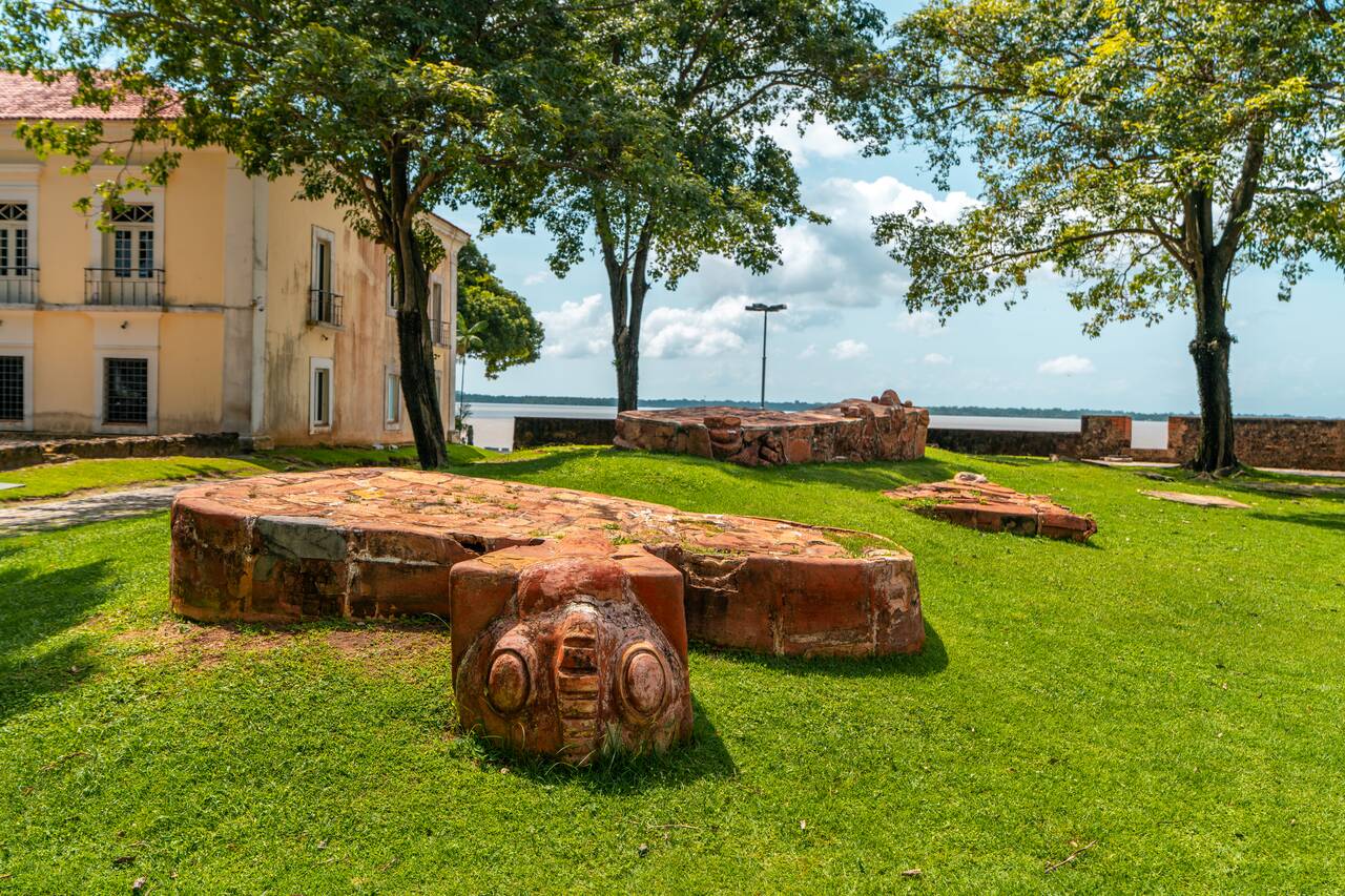Old ruins at Presépio Fort