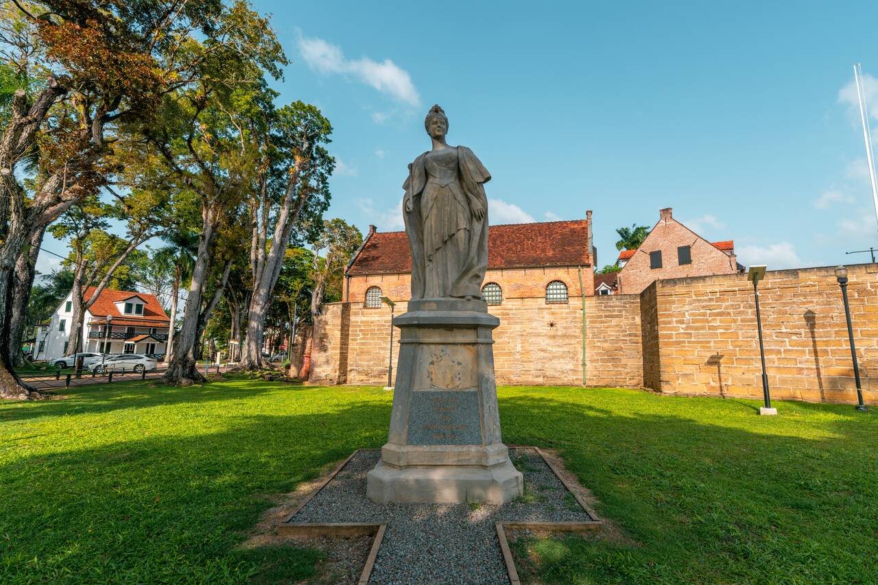 A monument outside of Fort Zeelandia