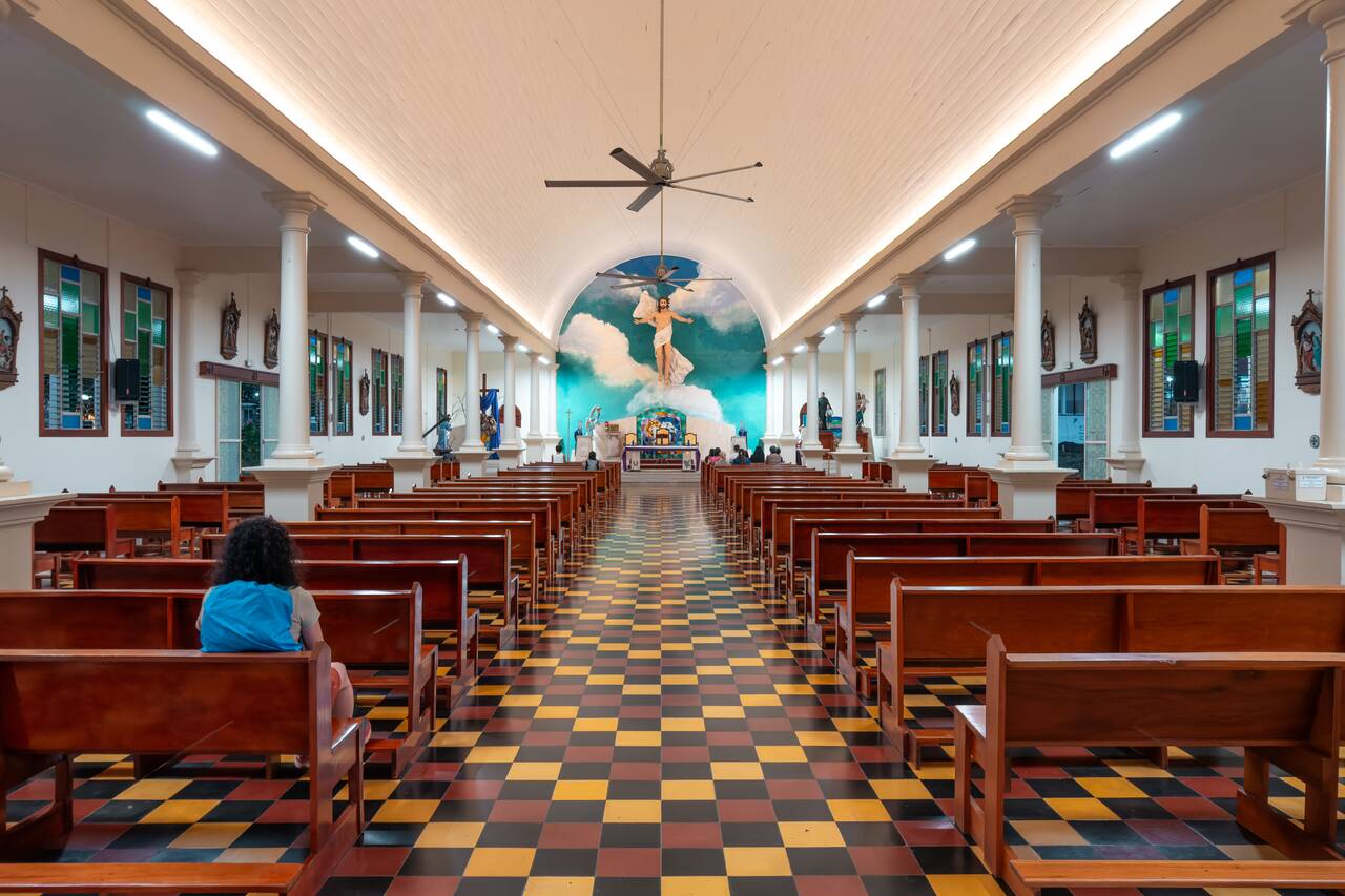 Inside the main church in La Fortuna