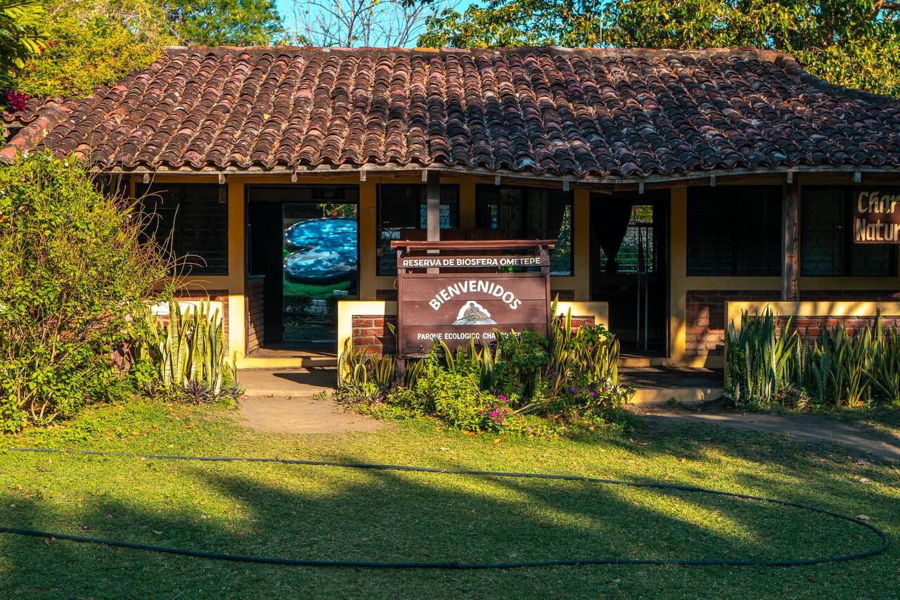 The entrance to Charco Verde Park & Butterfly Aviary
