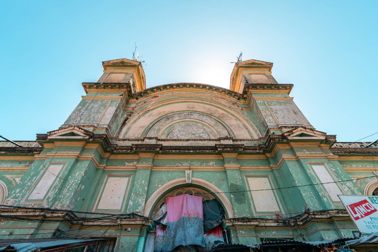 The exterior of Mercado en Granada