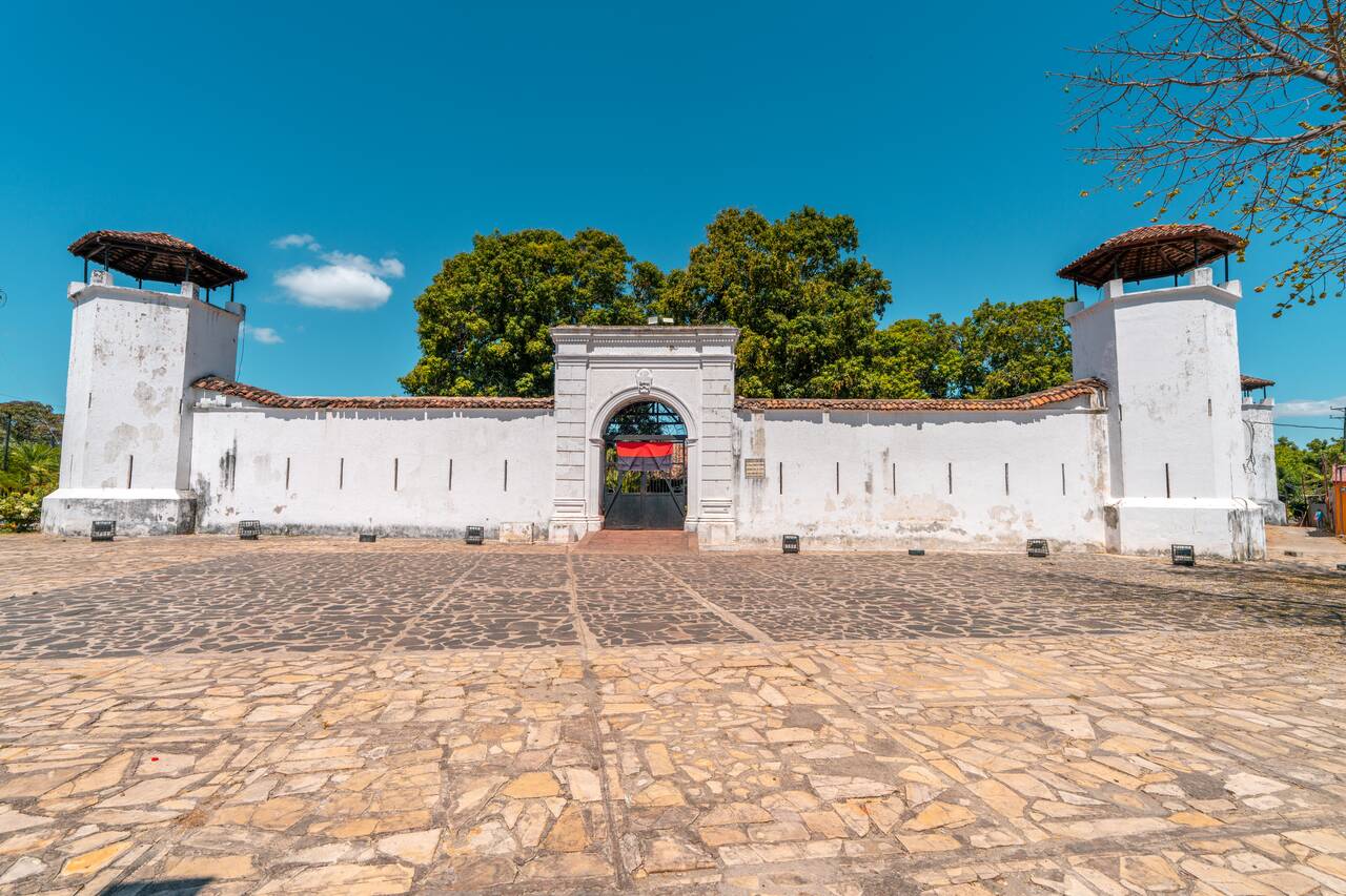 The exterior of Fortaleza de la Pรณlvora