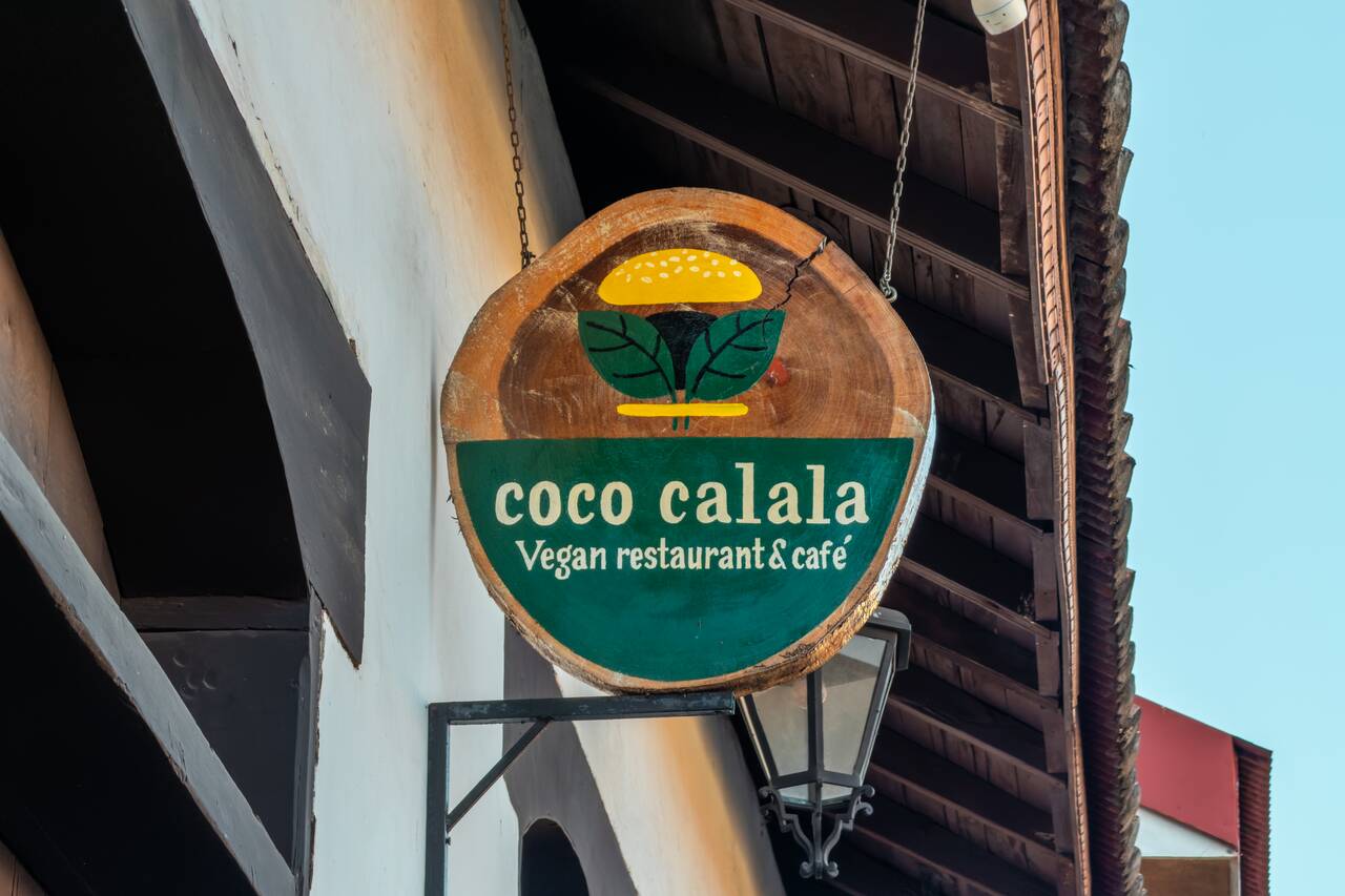 Coco Calala sign in Leon