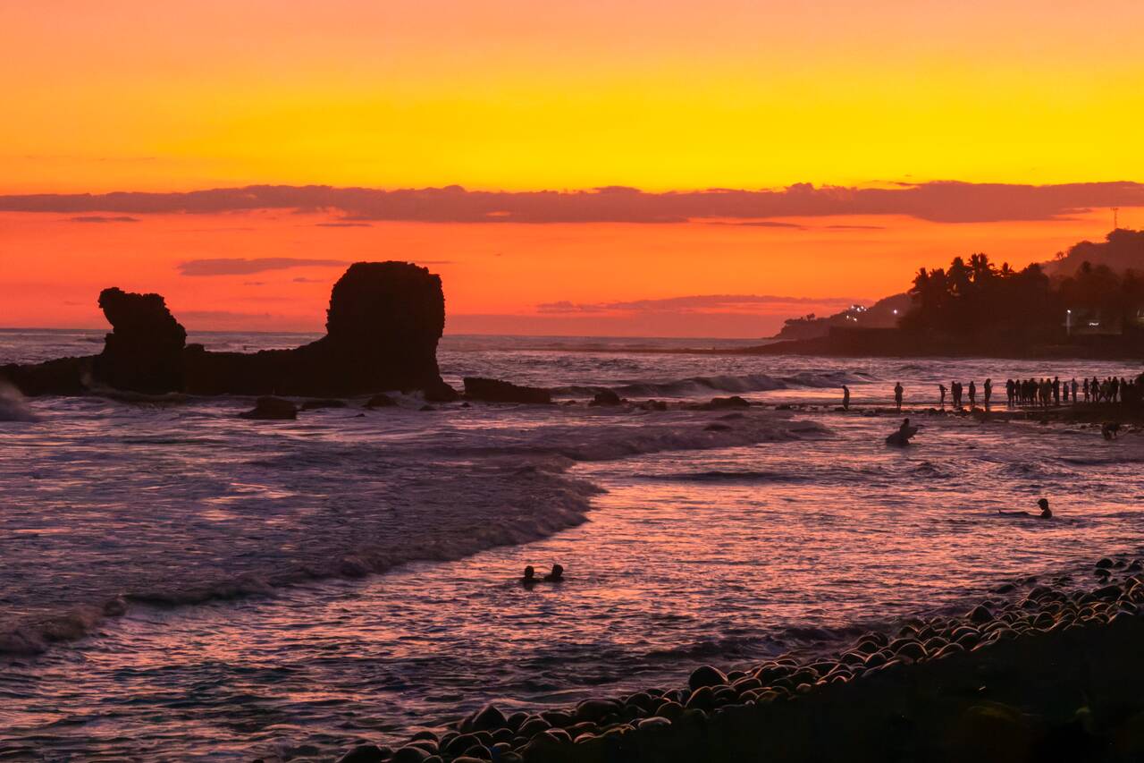 El Tunco Beach at sunset