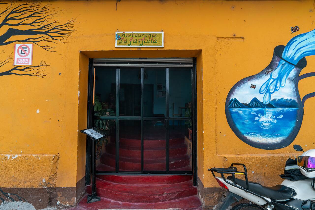 The entrance to La Farfalla