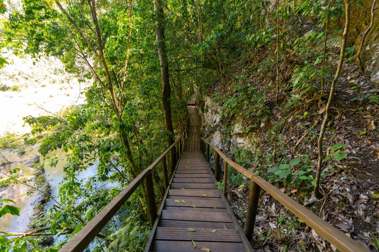 The trail along the river at Semuc Champey