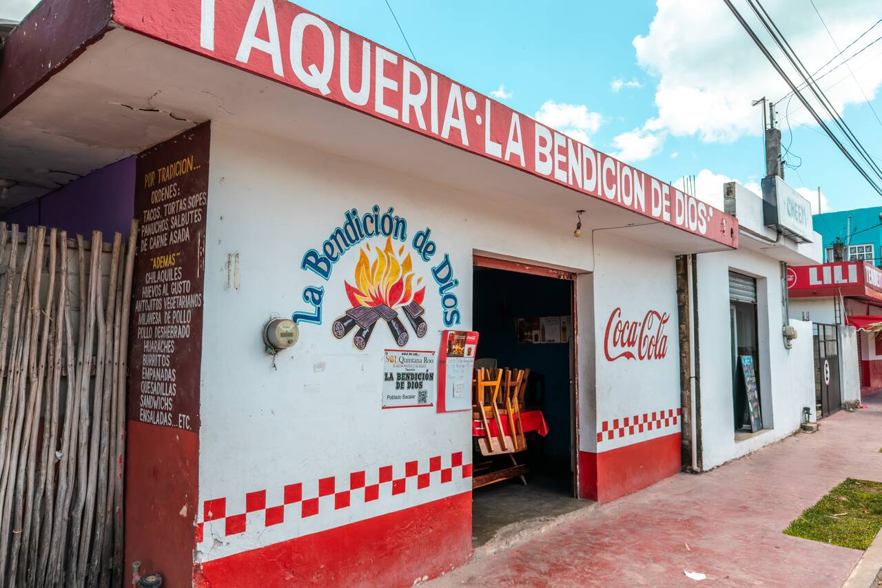 The entrance of La Bendición de Dios
