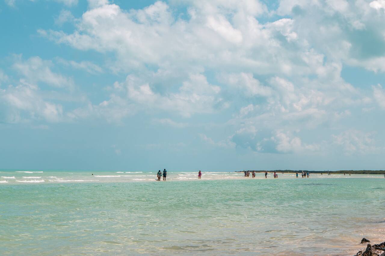 The shallow sandbank to Punta Mosquito