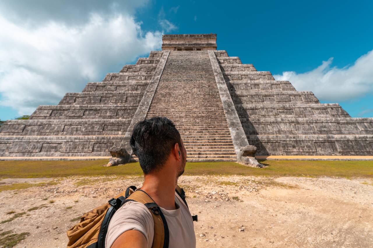 Me looking at the stairs up El Castillo in Chichén Itzá
