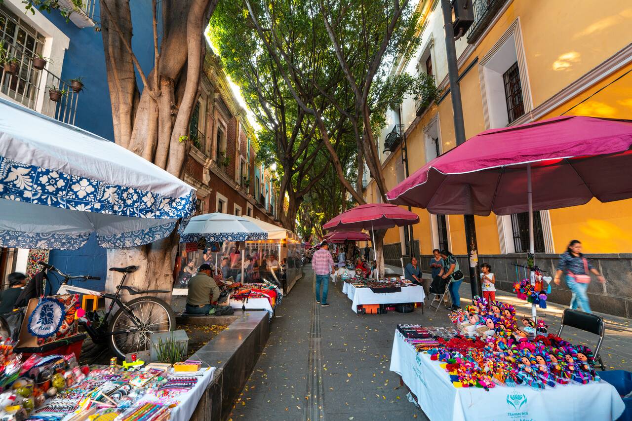 A flea market near Alley of the Frogs