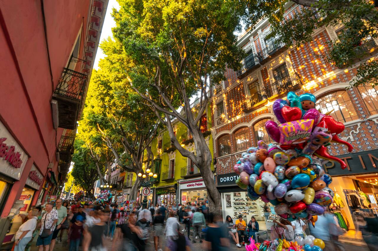 A crowded Calle De Los Dulces