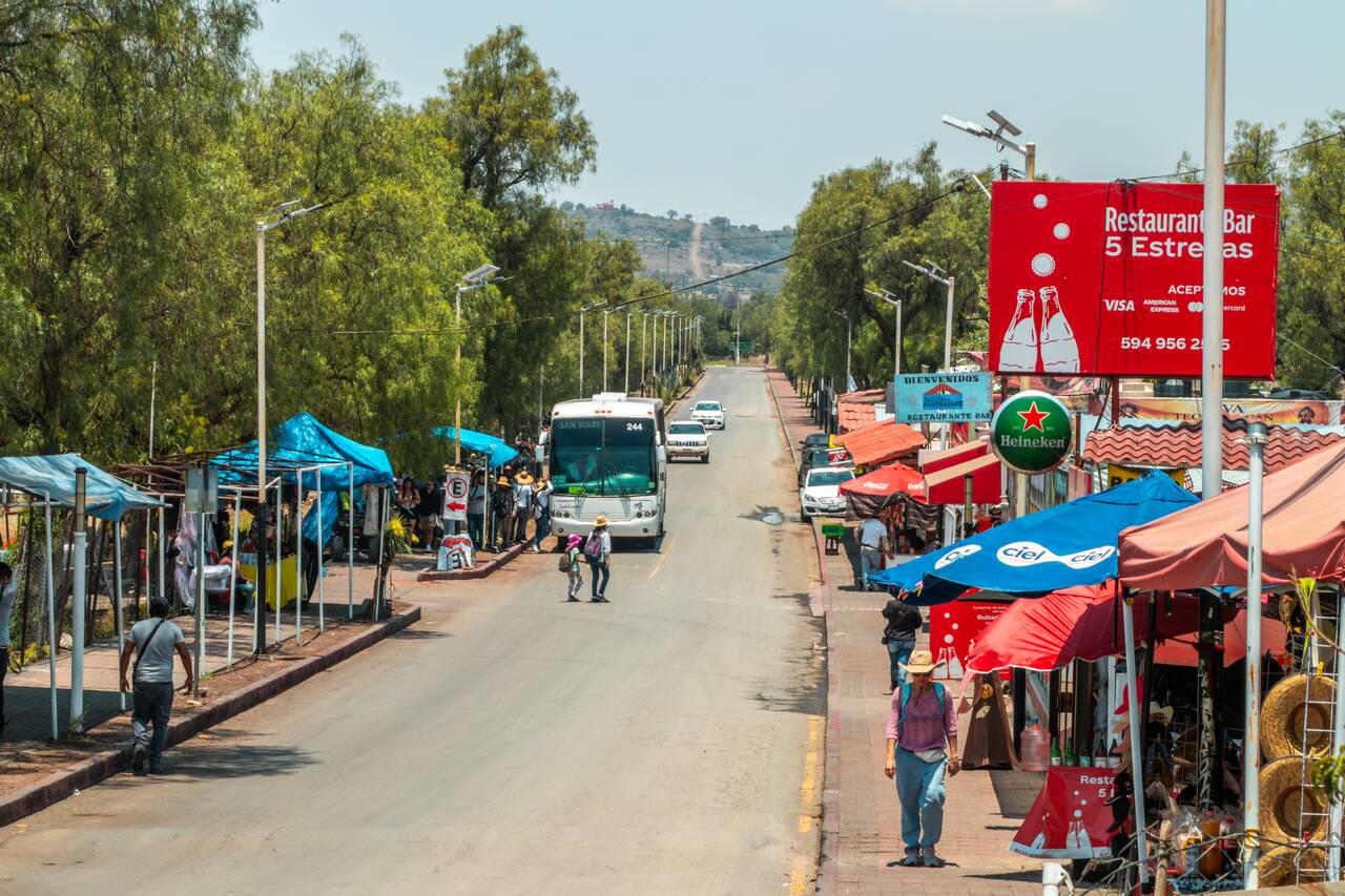 The place where the bus drops you off at Teotihuacan