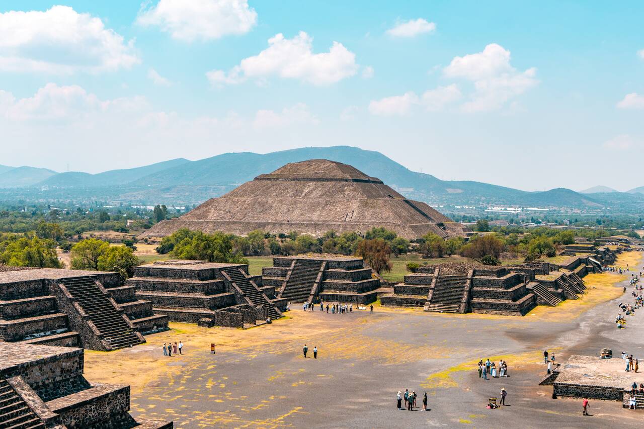 The pyramid of the sun seen from the top of the Pyramid of the Moon