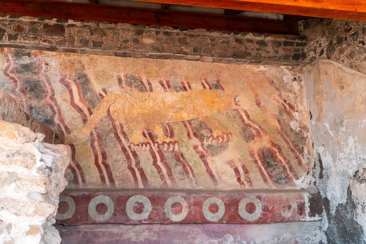 Puma mural along the Avenue of the Dead at Teotihuacan