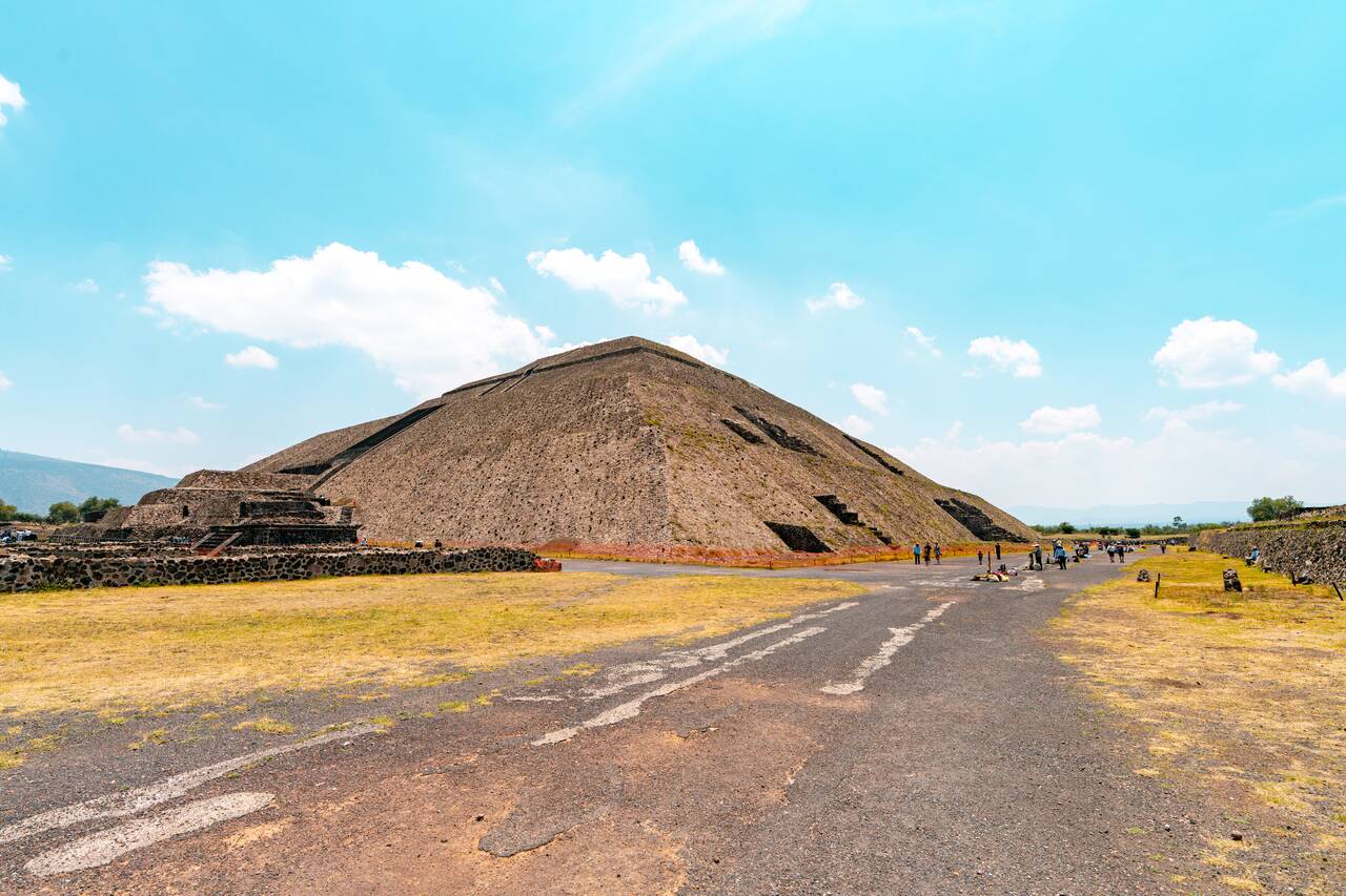 The walking path to Museo de la Cultura Teotihuacana