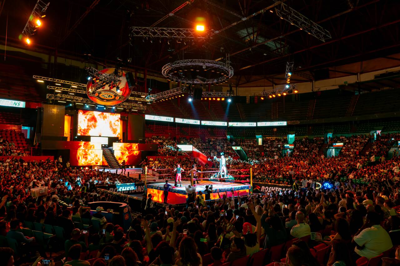 A full stadium at Lucha Libre show
