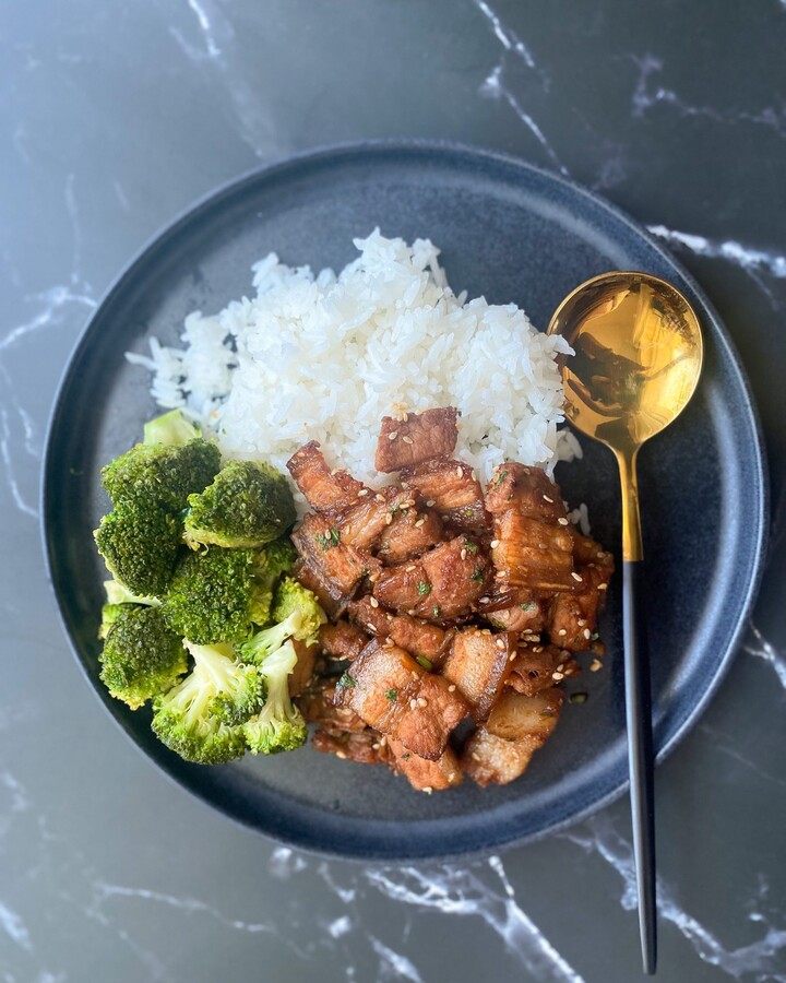 That’s it! And serve with rice and some veggies. Enjoy your weeknight!
