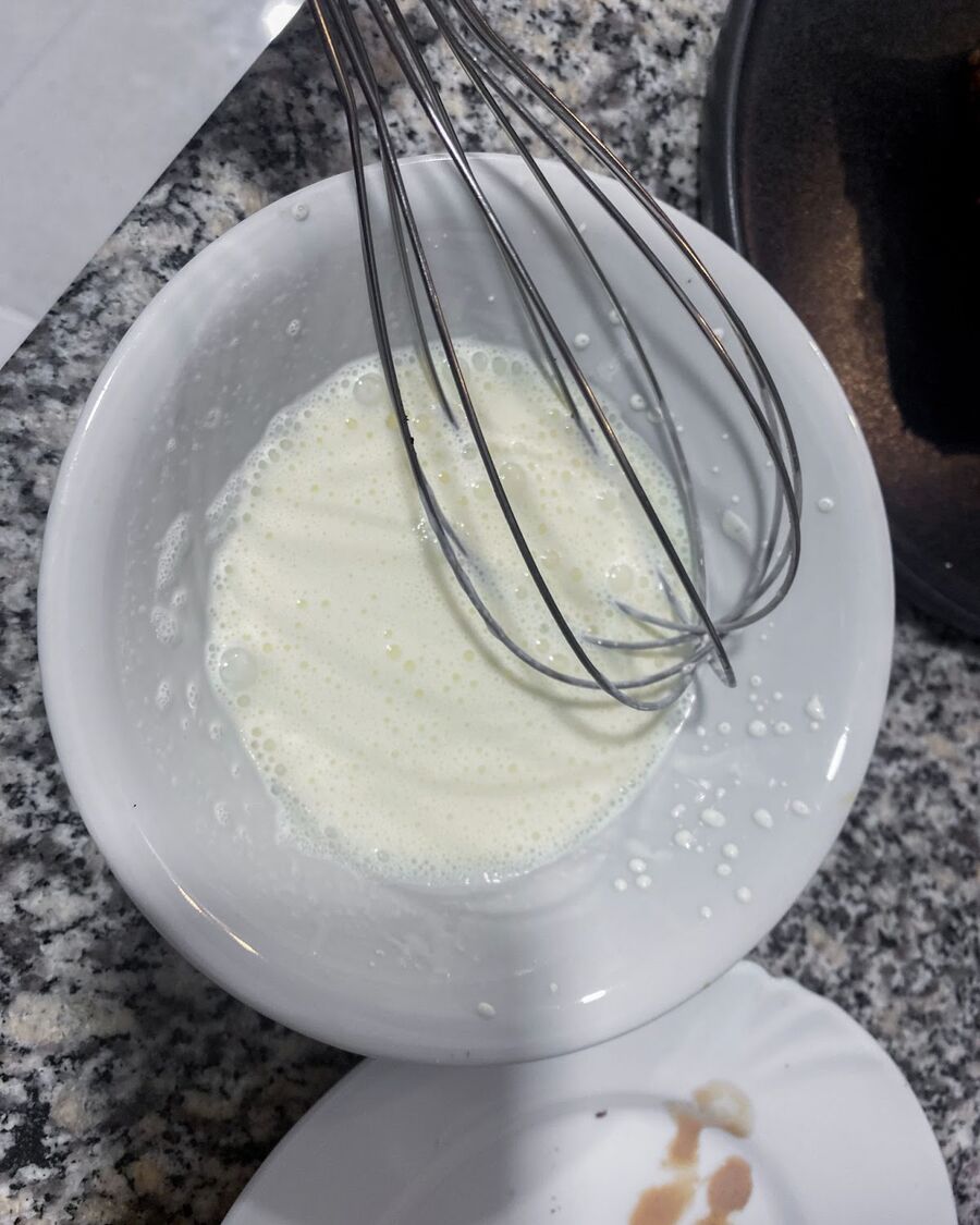 Whisk the whipping cream for about 3-5 minutes until it starts to form bubbles.