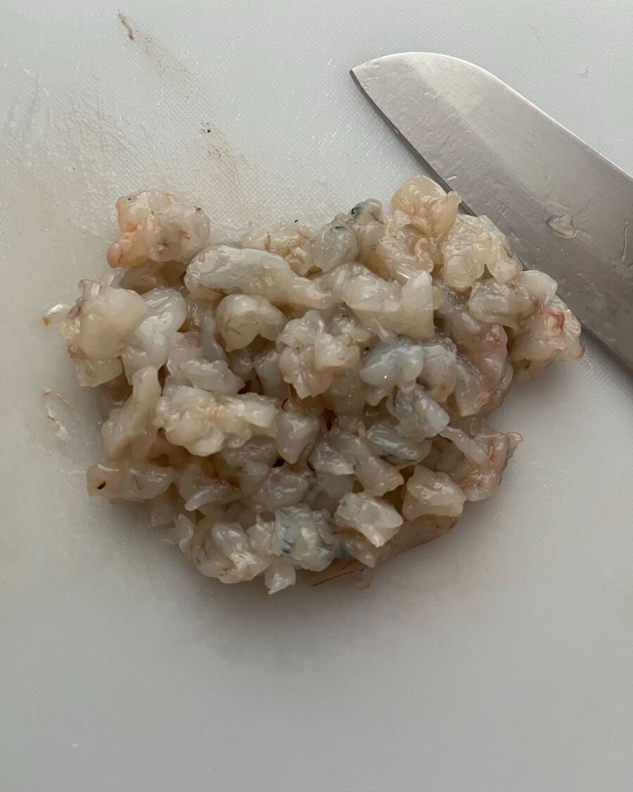 Dice the shrimp into small pieces.