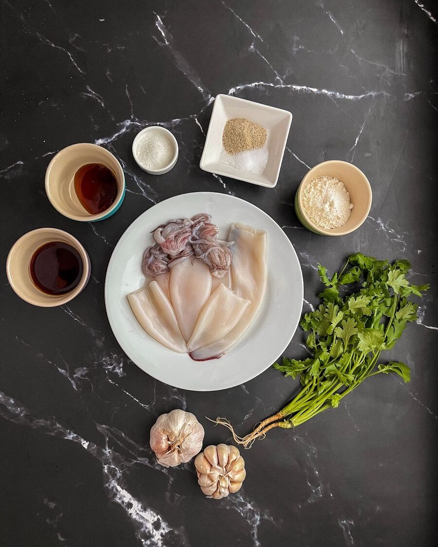 Thai-Style Fried Squid with Garlic and Pepper Recipe (Golden & Crispy)