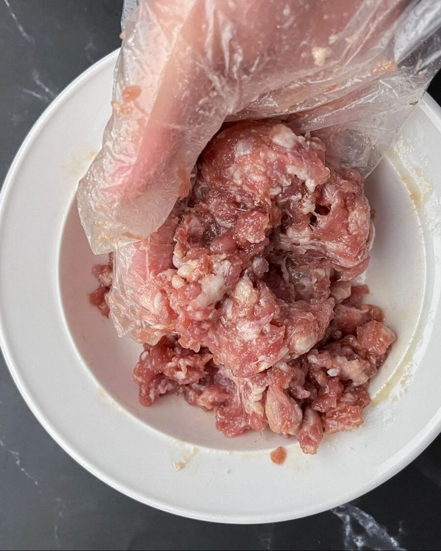 Combine all the ingredients and use your hands to knead until they are well mixed. Let it sit at room temperature for about 10 minutes.