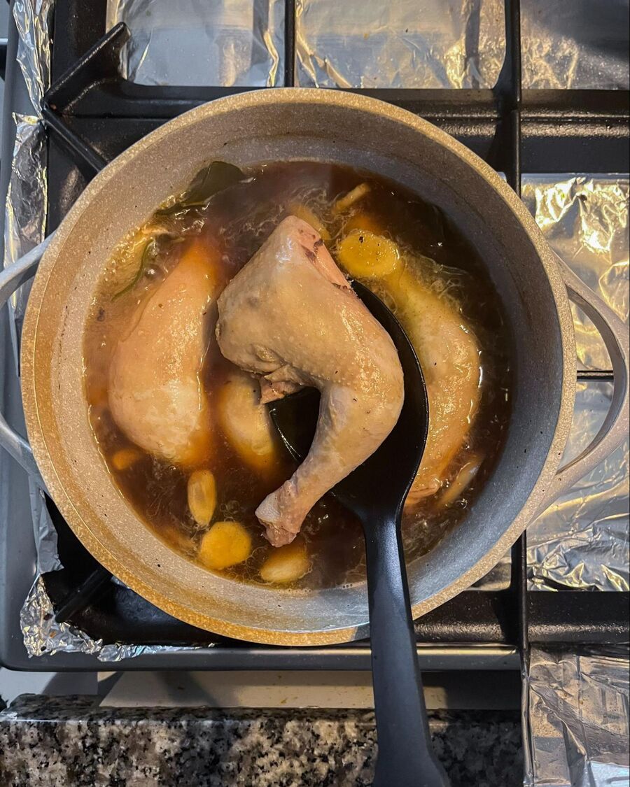 Serve the Thai braised chicken in fish sauce with steamed jasmine rice. Enjoy!