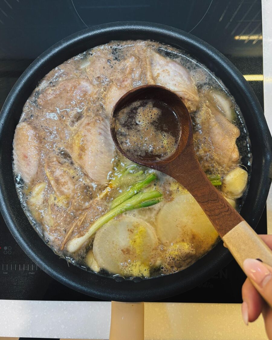 While the soup is cooking, skim off any brown foam that rises to the surface. Add mushroom sauce and soy sauce. Then continue simmering for about 30 minutes. While the soup is cooking, skim off any brown foam that rises to the surface. Add mushroom sauce and soy sauce. Then continue simmering for about 30 minutes.
