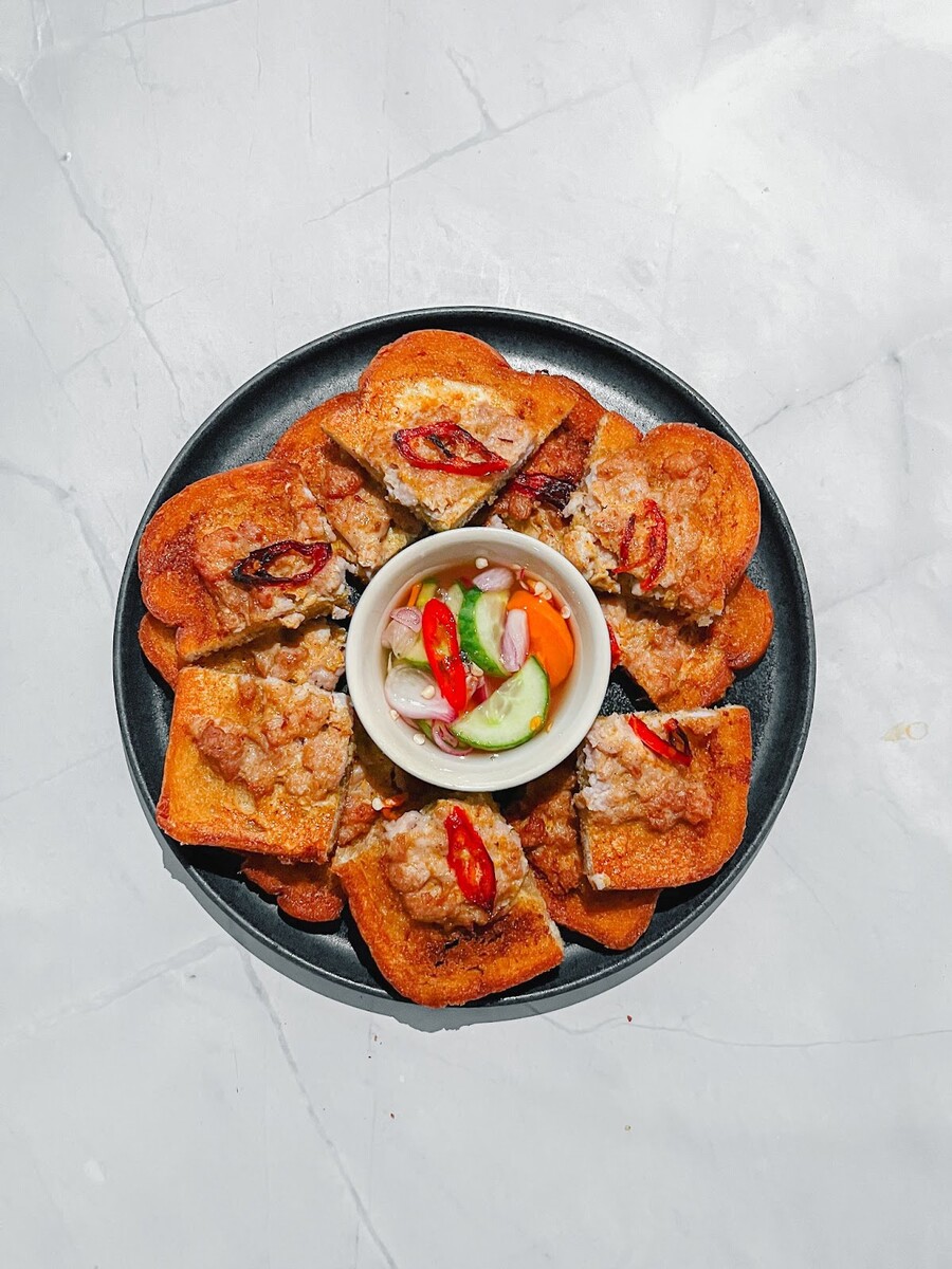 Thai Fried Pork Toast (Kanom Pang Na Moo) Recipe