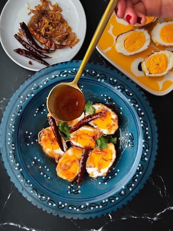 Authentic Thai Fried Eggs With Tamarind Sauce Kai Look Keuy Or Son In Law Eggs Recipe 3444