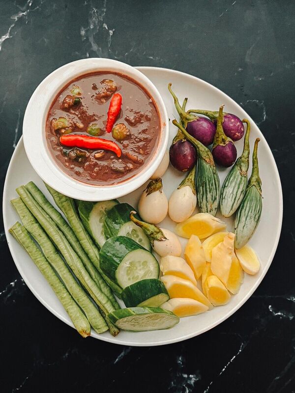 Nam Prik Kapi – A Classic Thai Shrimp Paste Chili Dip Recipe