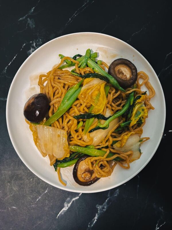 Quick Mixed Stir-Fried Vegetable Noodles